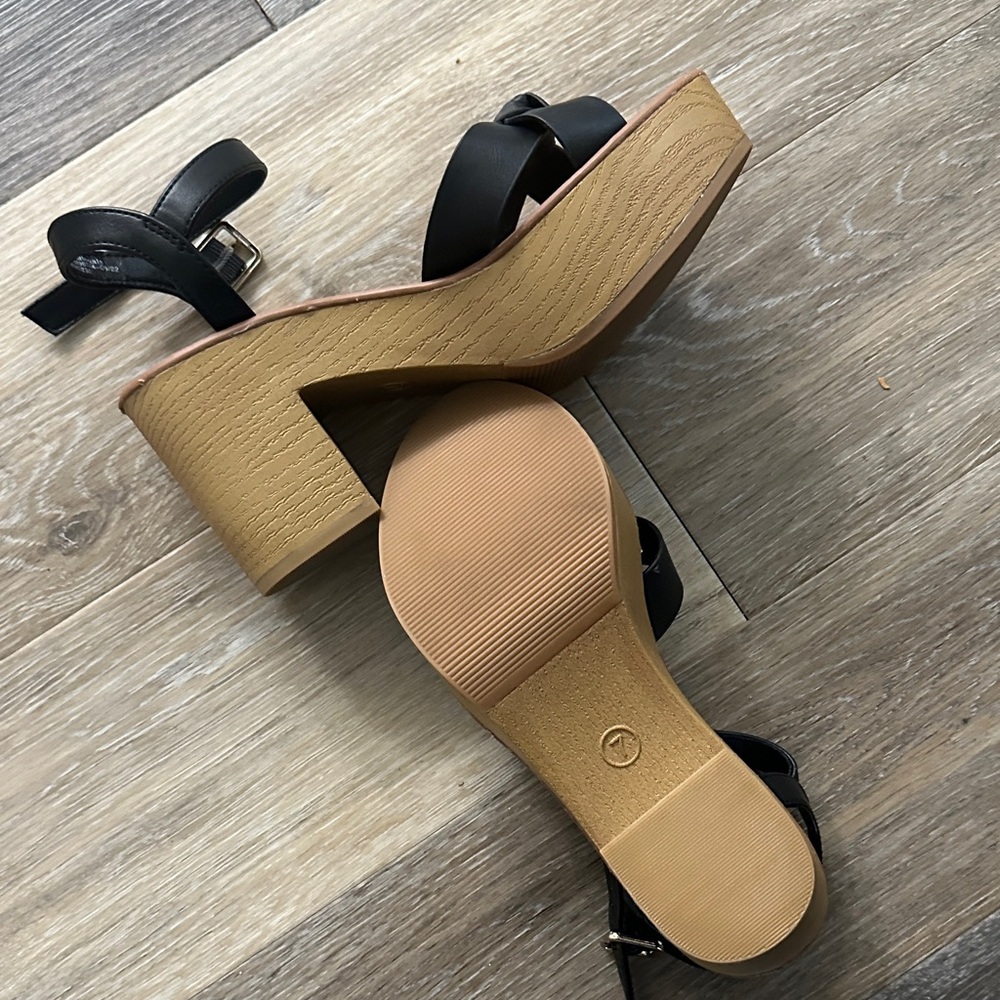 Universal Thread Black Platform Heels - image 4